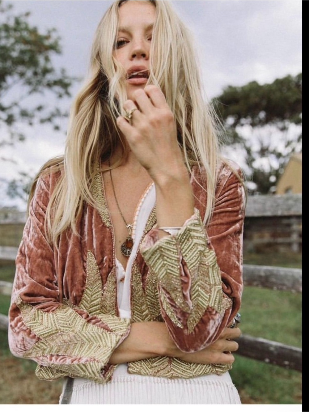 🌼 CU Lost in ParadiseVelvet Embellished Open-Front Jacket
